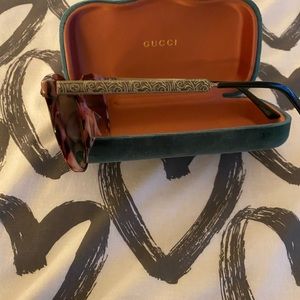Gucci Sunglasses 100% authentic